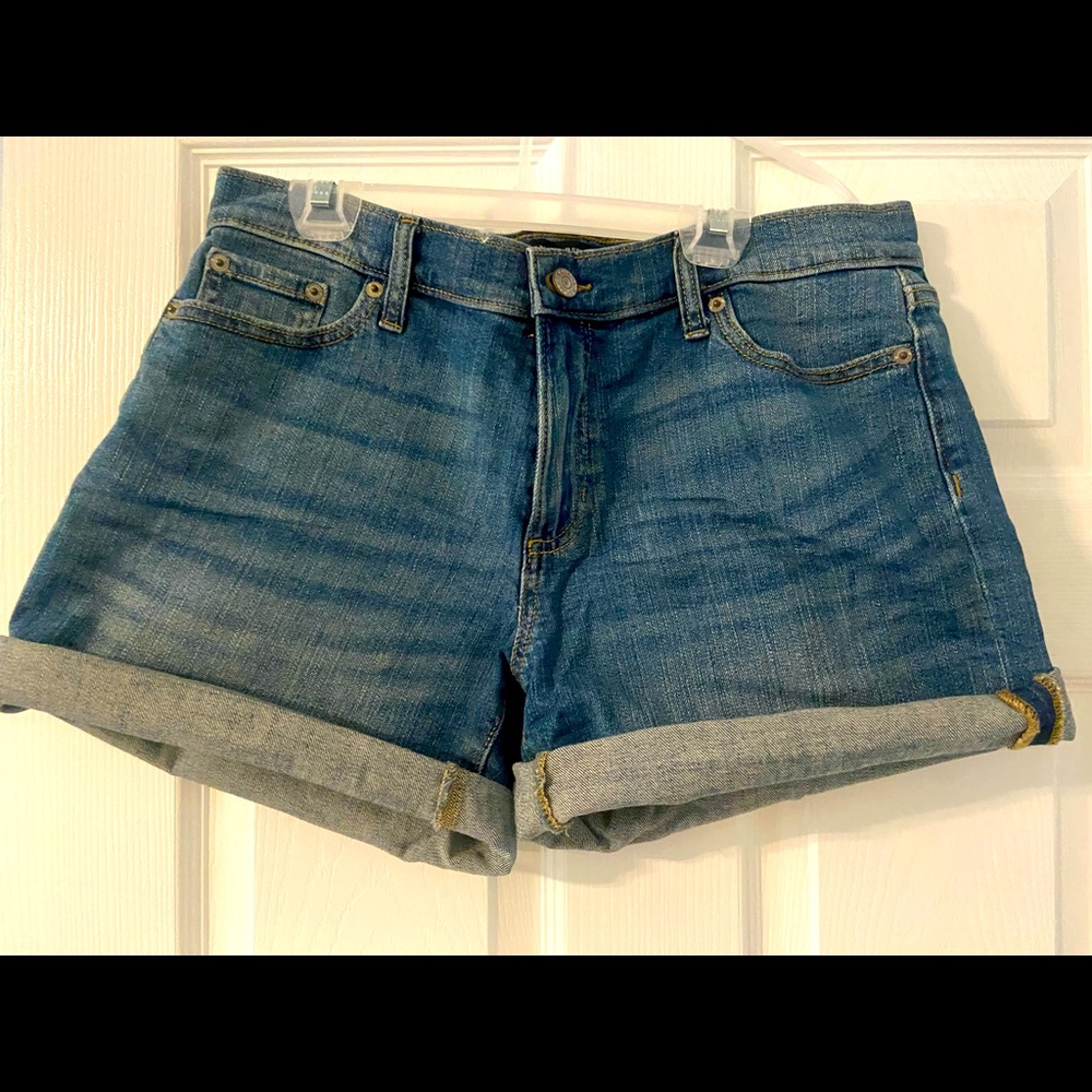 Banana Republic boyfriend Jean shorts
